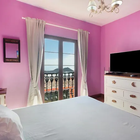 Casa Alberto Santos * Сан Мигель