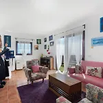 Casa Alberto Santos *